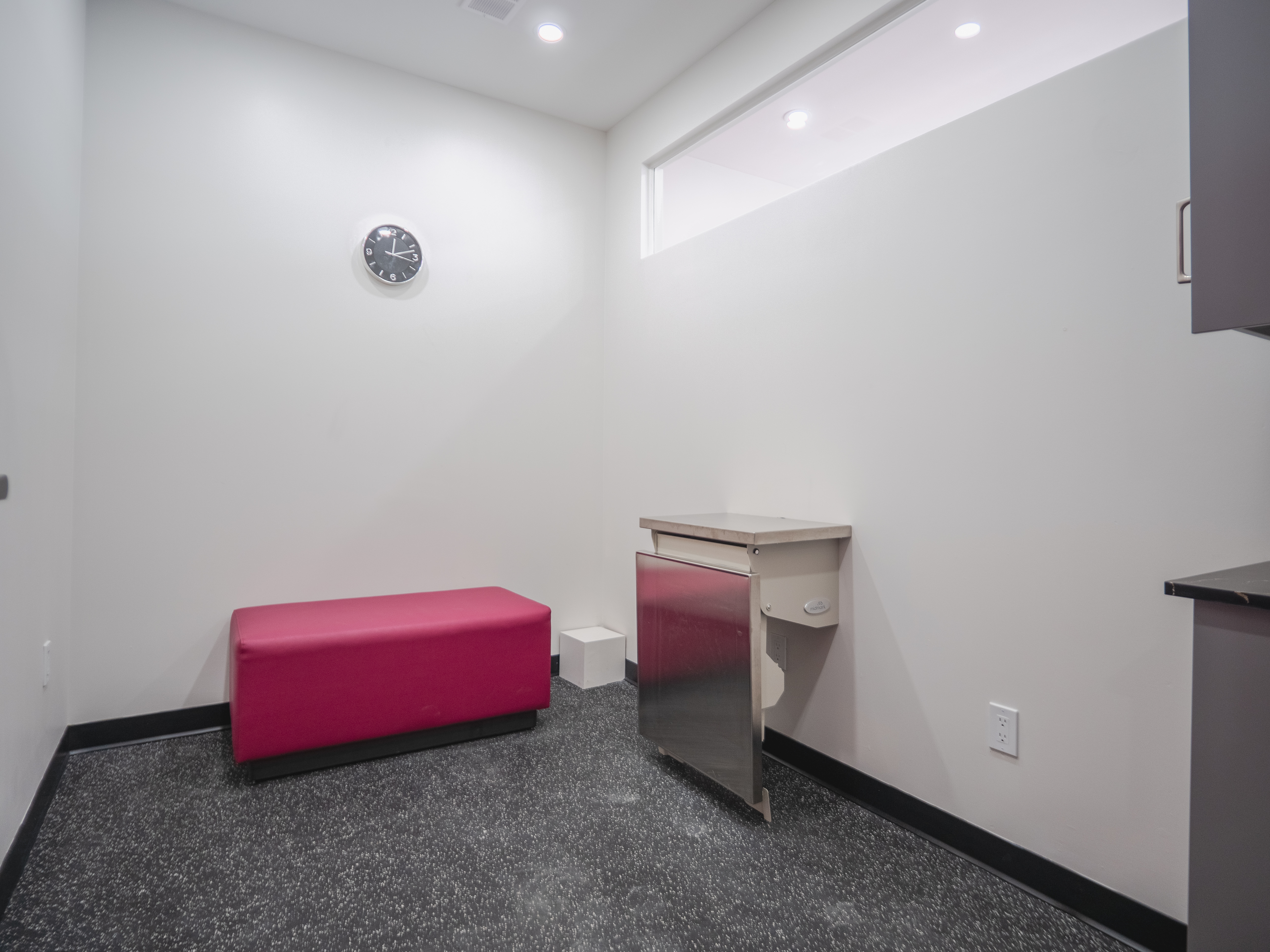 Alderwood Veterinary Clinic